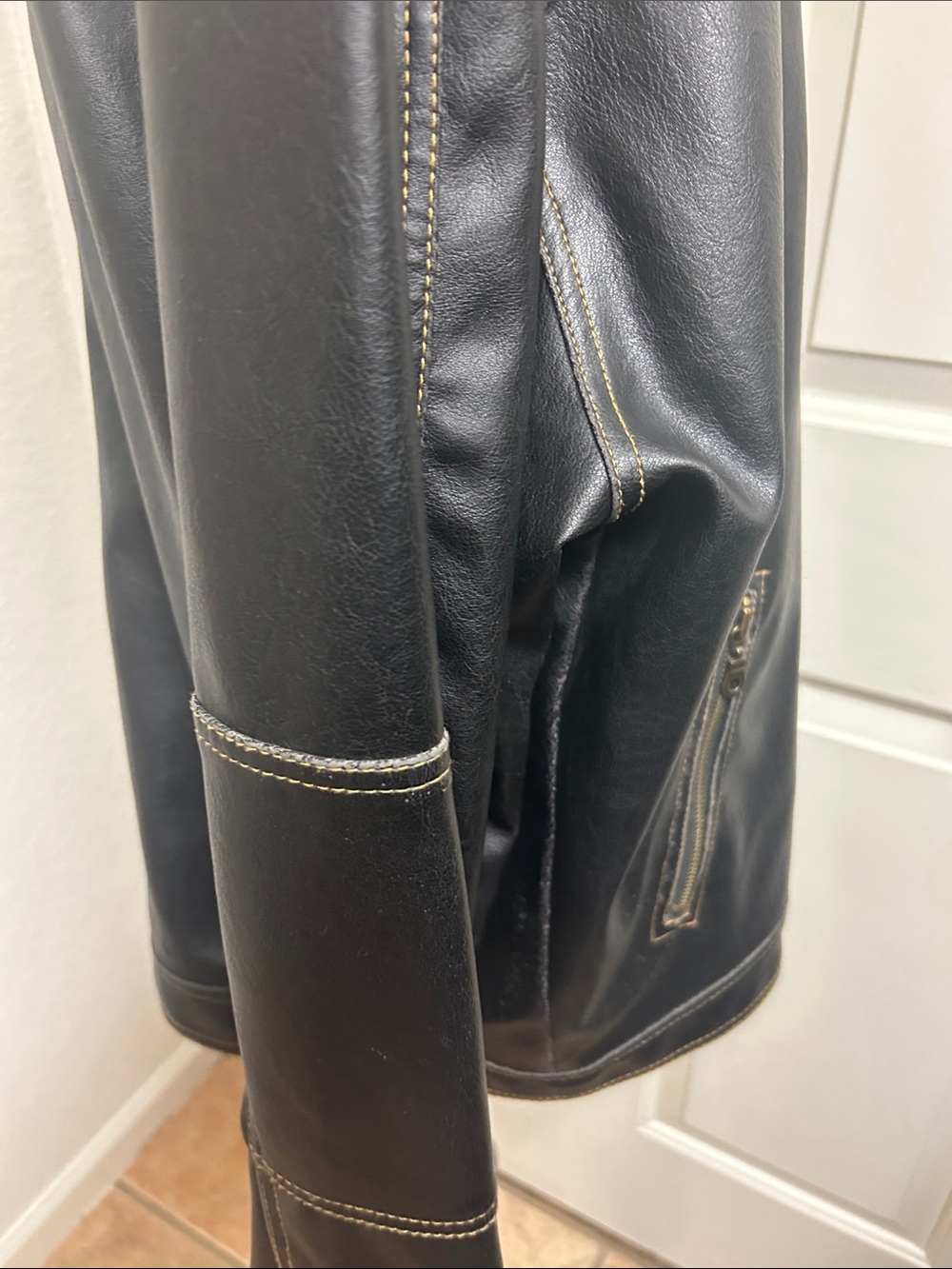 PX Genuine black jacket featuring a minimalist café racer aesthetic. Large - Picture 9 of 13